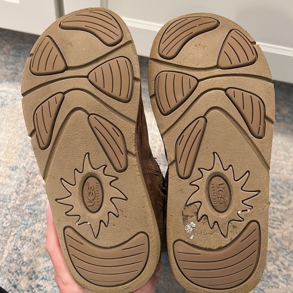 UGGS Tall Fleece Boots with buckle Tan Brown Color women’s size 5 - Picture 8 of 8